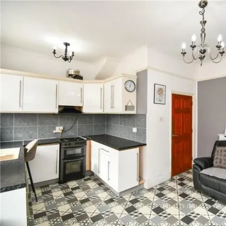 Image 5 - Kenilworth Road, Wallasey, CH44 6QQ, United Kingdom - Townhouse for sale