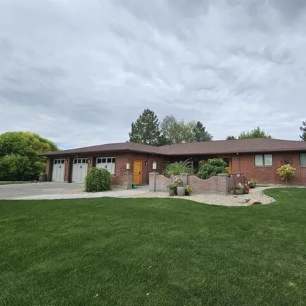 Buy this 8 bed house on 2098 Bennett Avenue in Burley, ID 83318