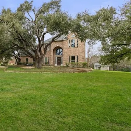 Buy this 5 bed house on 148 Woodland Loop in Round Rock, TX 78664