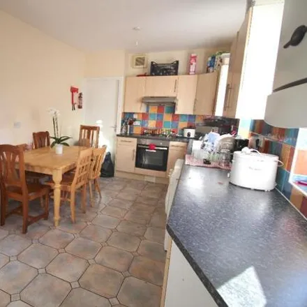 Rent this 5 bed townhouse on Glenthorn Road in Newcastle upon Tyne, NE2 3HJ
