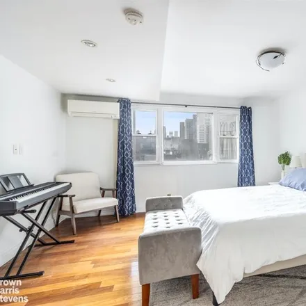 Image 7 - 225 EAST 86TH STREET 605 in New York - Apartment for sale
