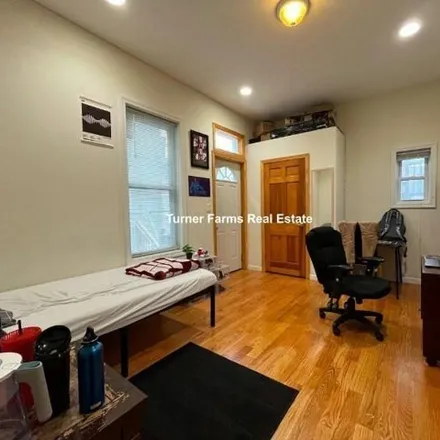 Image 7 - 10 Moreland Street, Boston, MA 02119, USA - Apartment for rent