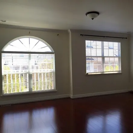 Image 3 - 85 Lee Court, Jersey City, NJ 07305, USA - Condo for rent
