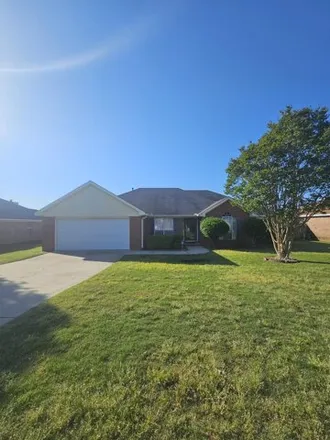 Rent this 4 bed house on 384 Summerfield Circle in Grovetown, Columbia County