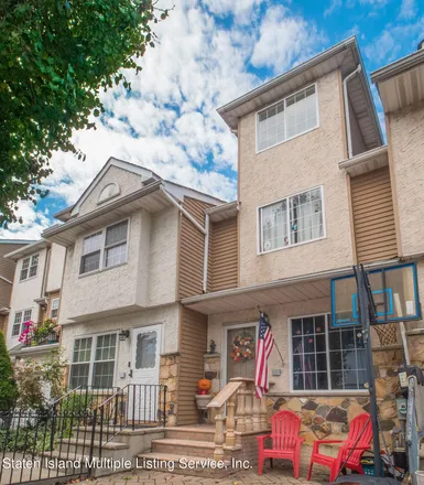 Buy this 3 bed townhouse on 102 Long Pond Lane in New York, NY 10304