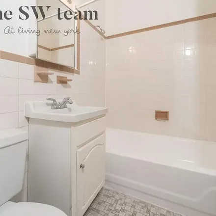 Image 2 - 10-20 West 103rd Street, Chicago, IL 60628, USA - Apartment for rent