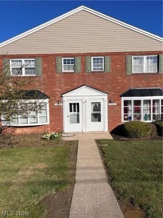 Buy this 3 bed condo on 31567 North Marginal Road in Willowick, OH 44095