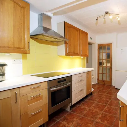 Rent this 4 bed townhouse on Rowland Avenue in London, HA3 9AG