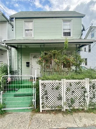 Buy this 3 bed house on 131 Union Avenue in Parkside, City of Mount Vernon