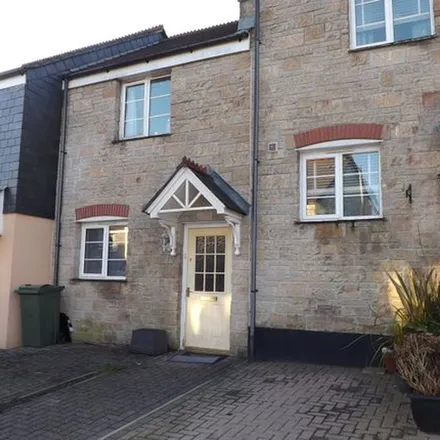 Rent this 2 bed townhouse on Helena Court in Penwithick, PL26 8TT