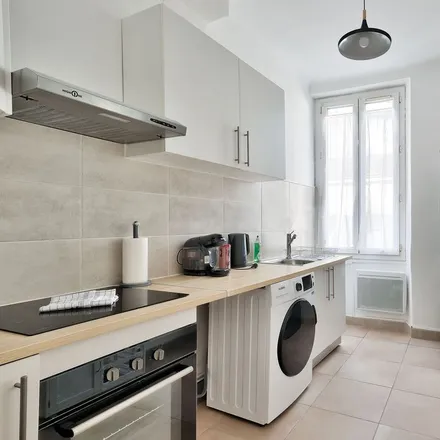 Image 4 - 4 Avenue de Mazargues, 13008 Marseille, France - Apartment for rent