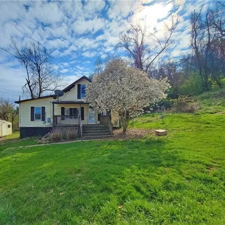 Buy this 3 bed house on 3800 Cliffside Avenue in Parkersburg, WV 26101