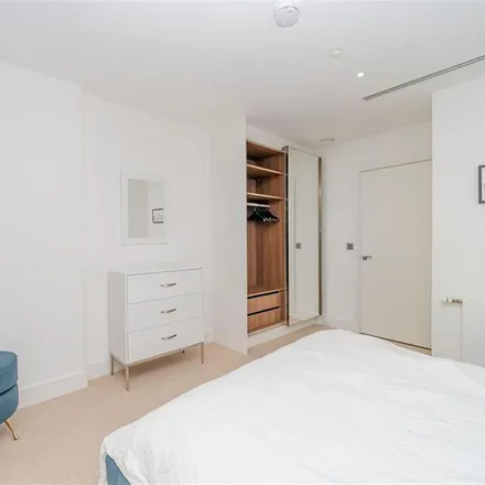 Image 5 - Laker Court, 39 Harbour Way, Canary Wharf, London, E14 9ZE, United Kingdom - Apartment for rent