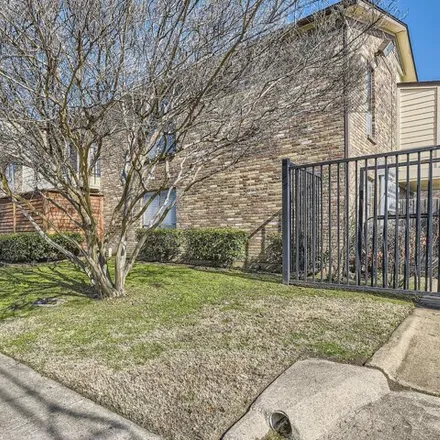 Image 2 - 1820 North Garrett Avenue, Dallas, TX 75206, USA - Condo for rent