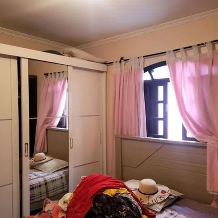 Buy this 2 bed house on Rua Rosa Bonini Mariani in Jardim Guapituba, Mauá - SP