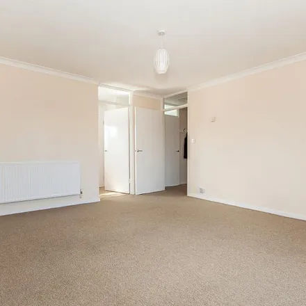 Image 5 - 11 Ainsdale, Cambridge, CB1 9JT, United Kingdom - Apartment for rent