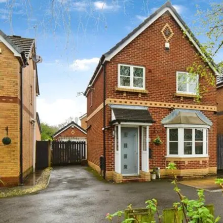 Buy this 3 bed house on Lavington Avenue in Cheadle, SK8 2HQ