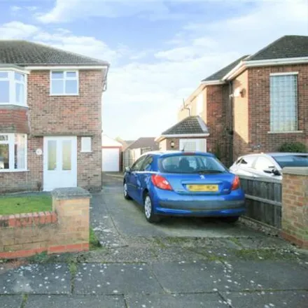 Buy this 3 bed duplex on Allestree Drive in Scartho, DN33 3DX