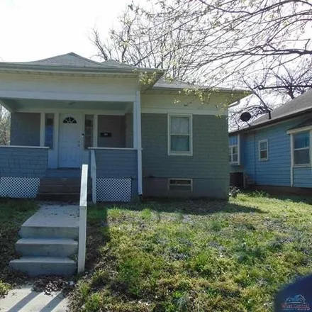 Buy this 3 bed house on 372 West 11th Street in Sedalia, MO 65301