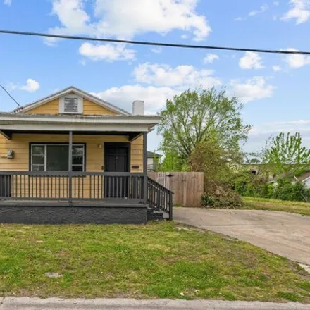 Buy this 3 bed house on 567 2nd Avenue in Craven Terrace, New Bern