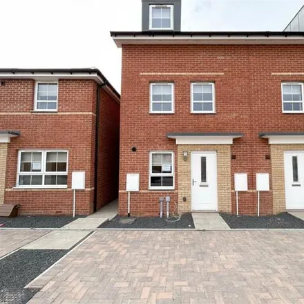 Rent this 3 bed townhouse on unnamed road in Cramlington, NE23 8FQ