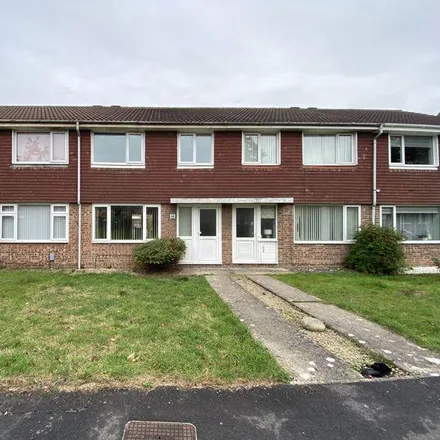 Rent this 3 bed townhouse on 42 Oak Close in Stoke Gifford, BS34 6RA