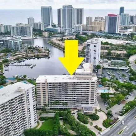 Buy this 1 bed condo on South Parkview Drive in Hallandale Beach, FL 33009