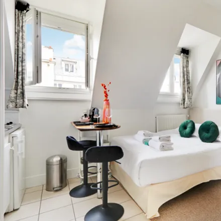 Rent this studio room on Paris in 16th Arrondissement, FR