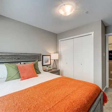 Image 2 - 17430 110 Street NW, Edmonton, AB T5X 4X4, Canada - Apartment for rent