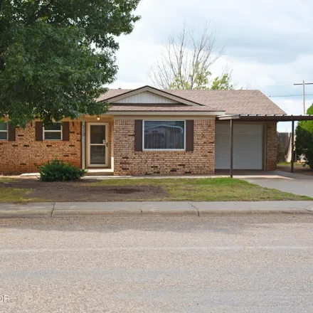 Buy this 3 bed house on 219 Northwest 12th Street in Dimmitt, TX 79027