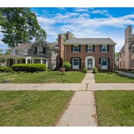 Buy this 5 bed house on 18354 Wildemere Avenue in Detroit, MI 48221