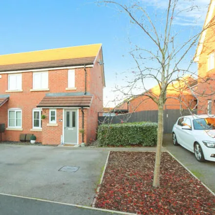 Buy this 2 bed house on Sutton Drive in Warwick, CV31 2FN