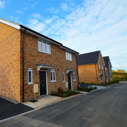Rent this 2 bed duplex on unnamed road in Thorley, CM23 4SH