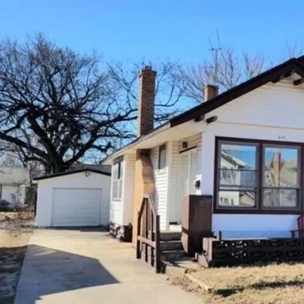 Buy this 2 bed house on 213 East 17th Avenue in Hutchinson, KS 67501