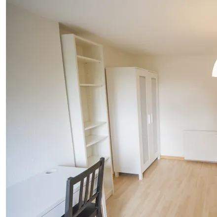Rent this 4 bed room on Borchertstraße in 22527 Hamburg, Germany