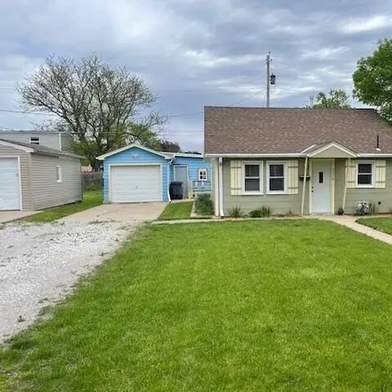 Buy this 1 bed house on Voni's Hair Fashions in 3200 5th Avenue, Council Bluffs