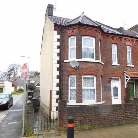 Rent this 2 bed apartment on Clarendon Stores in 56 Clarendon Road, Luton