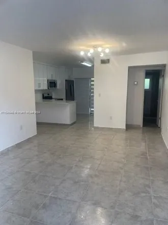 Image 3 - 7722 West 29th Way, Hialeah, FL 33018, USA - Condo for rent
