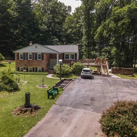 Image 8 - 26 Shamrock Hill Ln, Malvern, Pennsylvania, 19355 - House for sale