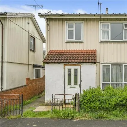 Buy this 3 bed duplex on Wavell Road in Swindon, SN2 1LB