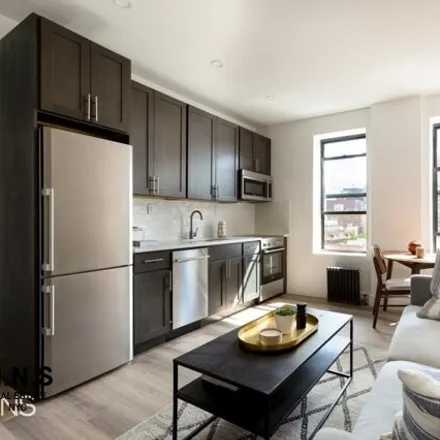 Image 5 - 914 47th Street, New York, NY 11219, USA - House for rent