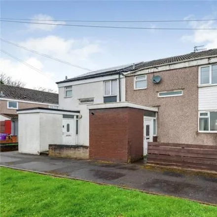 Buy this 3 bed townhouse on Windfield Green in Liverpool, L19 8LY