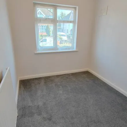 Image 4 - Paddock Road, London, NW2 7DH, United Kingdom - Duplex for rent