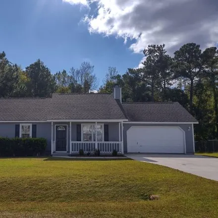 Rent this 3 bed house on 264 Glenwood Drive in Onslow County, NC 28539