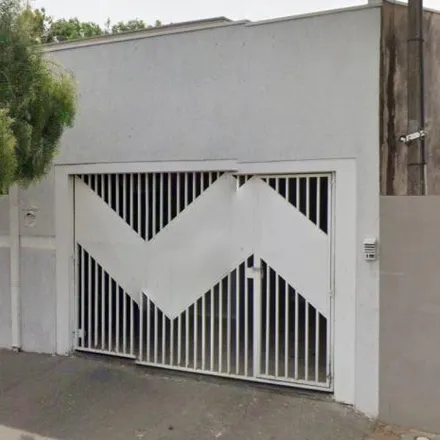 Rent this studio house on Rua Sargento Manoel Faria Inojosa in Vila Dutra, Bauru - SP