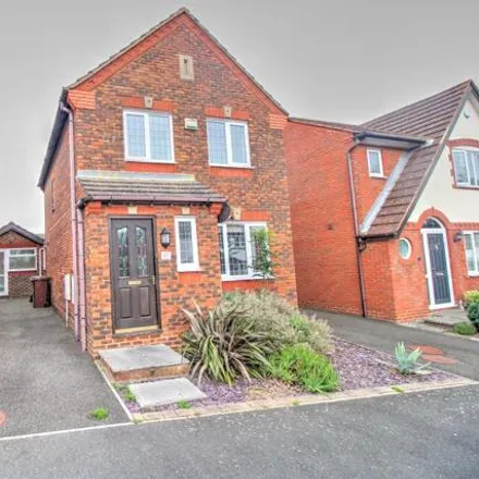 Rent this 3 bed house on 7 Tillingham Way in Stone Cross, BN24 5PS