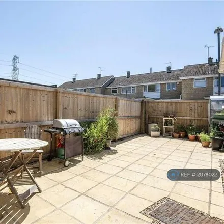 Image 5 - unnamed road, Preston, GL7 1DY, United Kingdom - Townhouse for rent