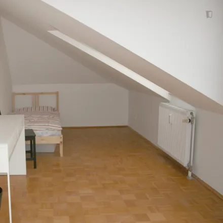 Rent this 6 bed room on Eisenacher Straße 19 in 12109 Berlin, Germany