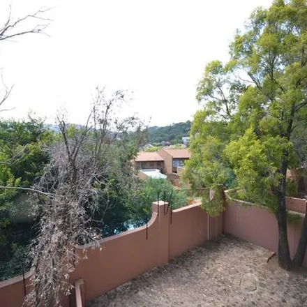 Image 2 - Wisbeck Road, Mulbarton, Johannesburg, 2001, South Africa - Apartment for rent