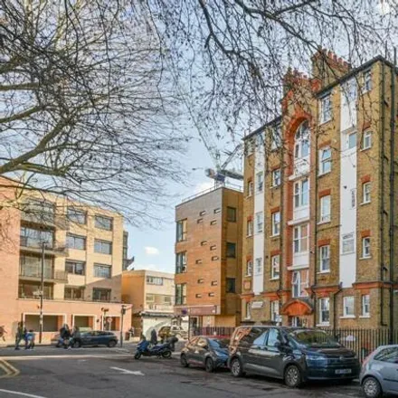 Buy this 1 bed apartment on Andrew Macintosh in 464 Chiswick High Road, London